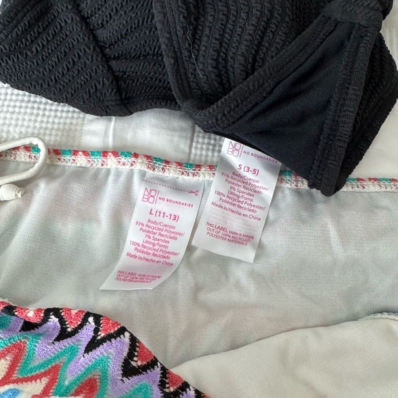 Bikini - Picture 2 of 2